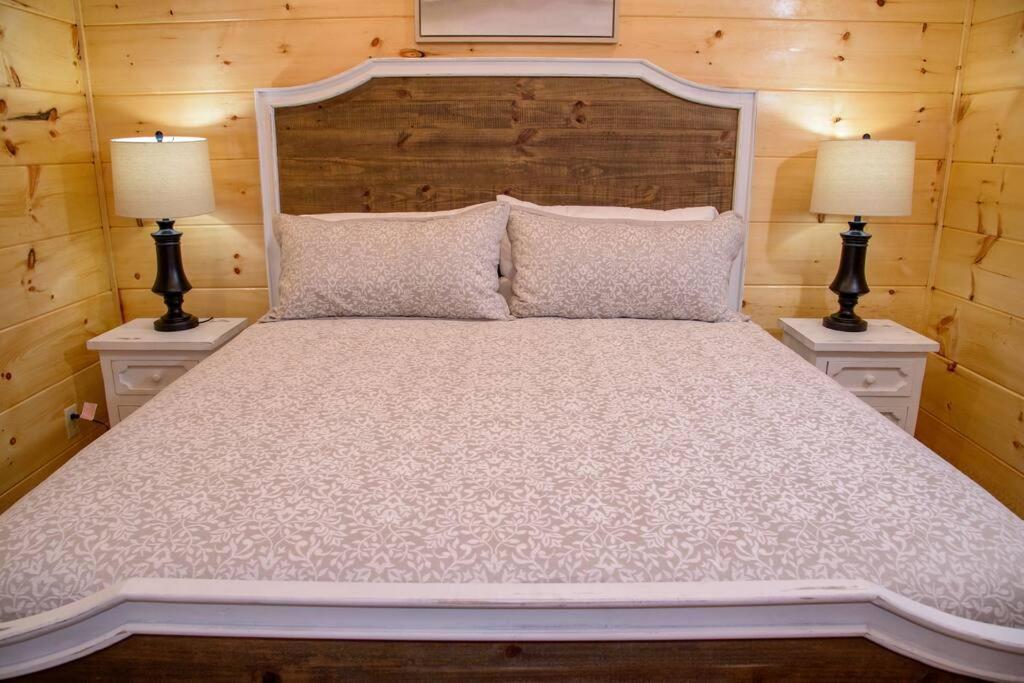 Spacious 2800 Sq Ft-Cozy Wood Cabin-New Build Pigeon Forge Ngoại thất bức ảnh