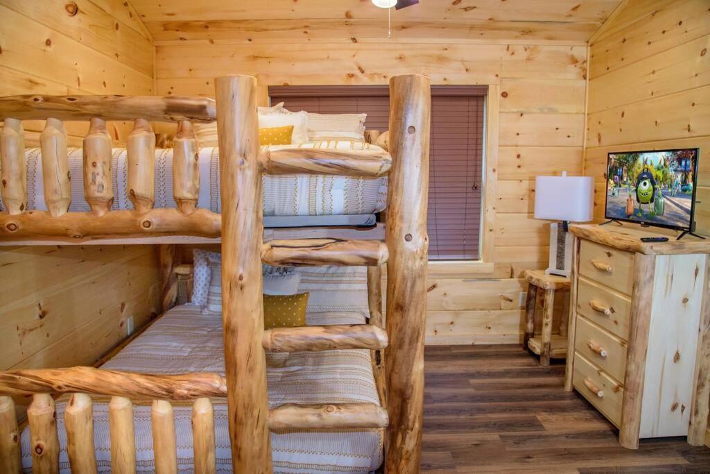 Spacious 2800 Sq Ft-Cozy Wood Cabin-New Build Pigeon Forge Ngoại thất bức ảnh