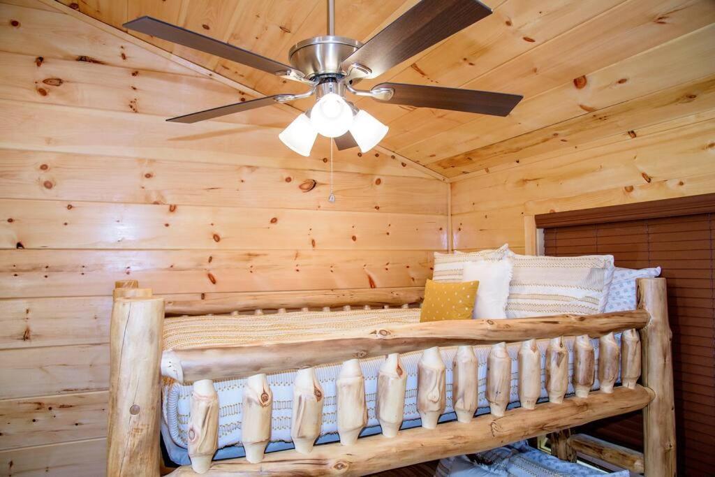 Spacious 2800 Sq Ft-Cozy Wood Cabin-New Build Pigeon Forge Ngoại thất bức ảnh