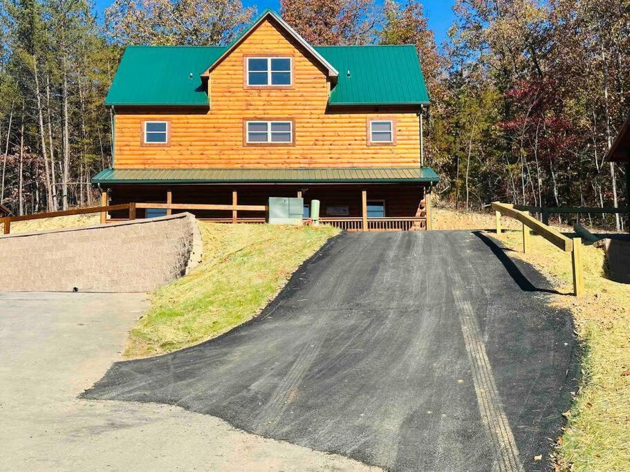 Spacious 2800 Sq Ft-Cozy Wood Cabin-New Build Pigeon Forge Ngoại thất bức ảnh