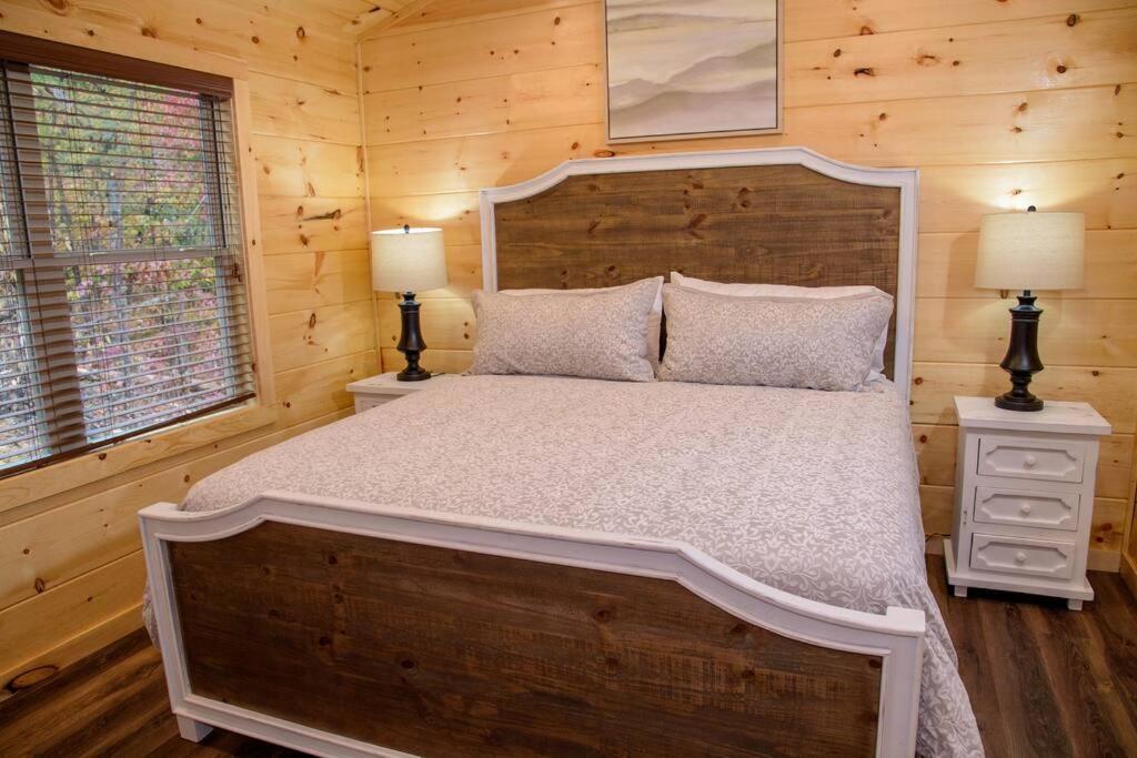 Spacious 2800 Sq Ft-Cozy Wood Cabin-New Build Pigeon Forge Ngoại thất bức ảnh