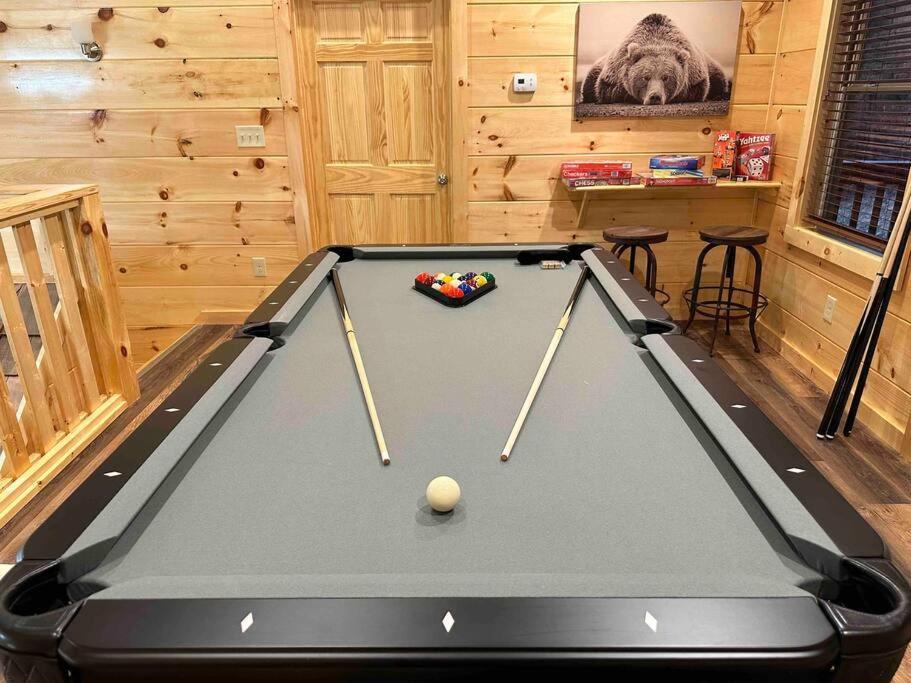Spacious 2800 Sq Ft-Cozy Wood Cabin-New Build Pigeon Forge Ngoại thất bức ảnh